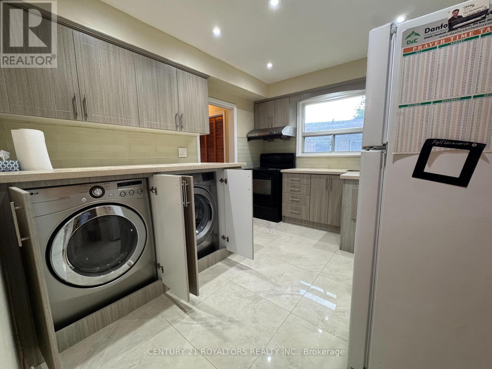 70 Marbury Crescent, Toronto, Ontario  M3A 2G2 - Photo 17 - C12407311