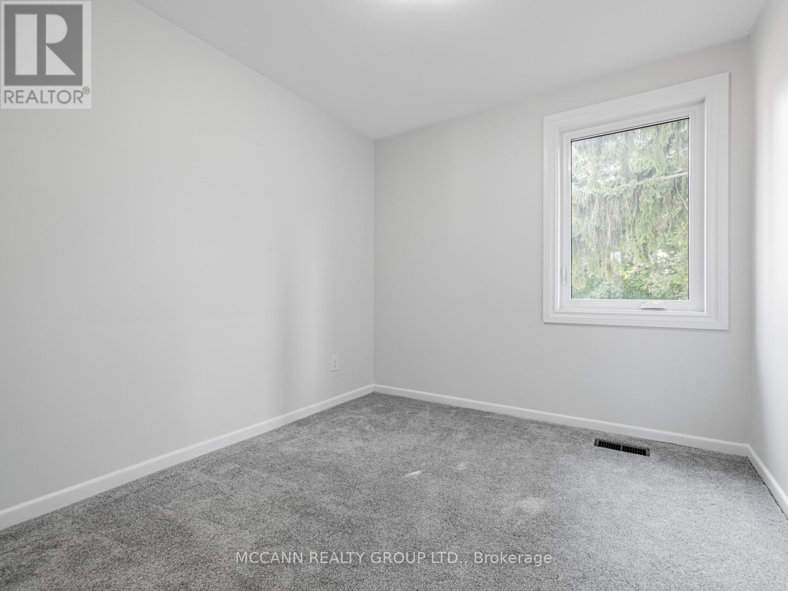 157 1/2 Roslin Avenue, Toronto, Ontario  M4N 1Z5 - Photo 19 - C12407331