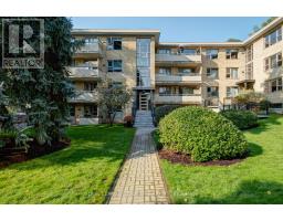 3 - 8 CORINTH GARDENS, Toronto, Ontario