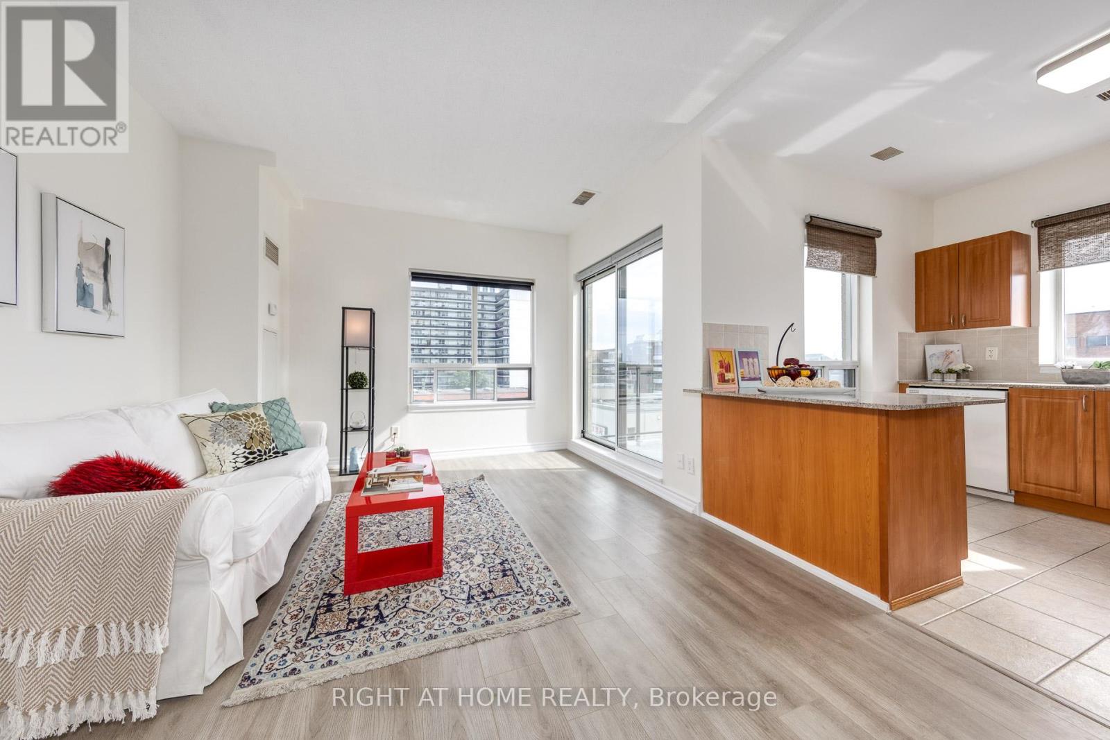 Ph3 - 5940 Yonge Street, Toronto, Ontario  M2M 4M6 - Photo 3 - C12407391