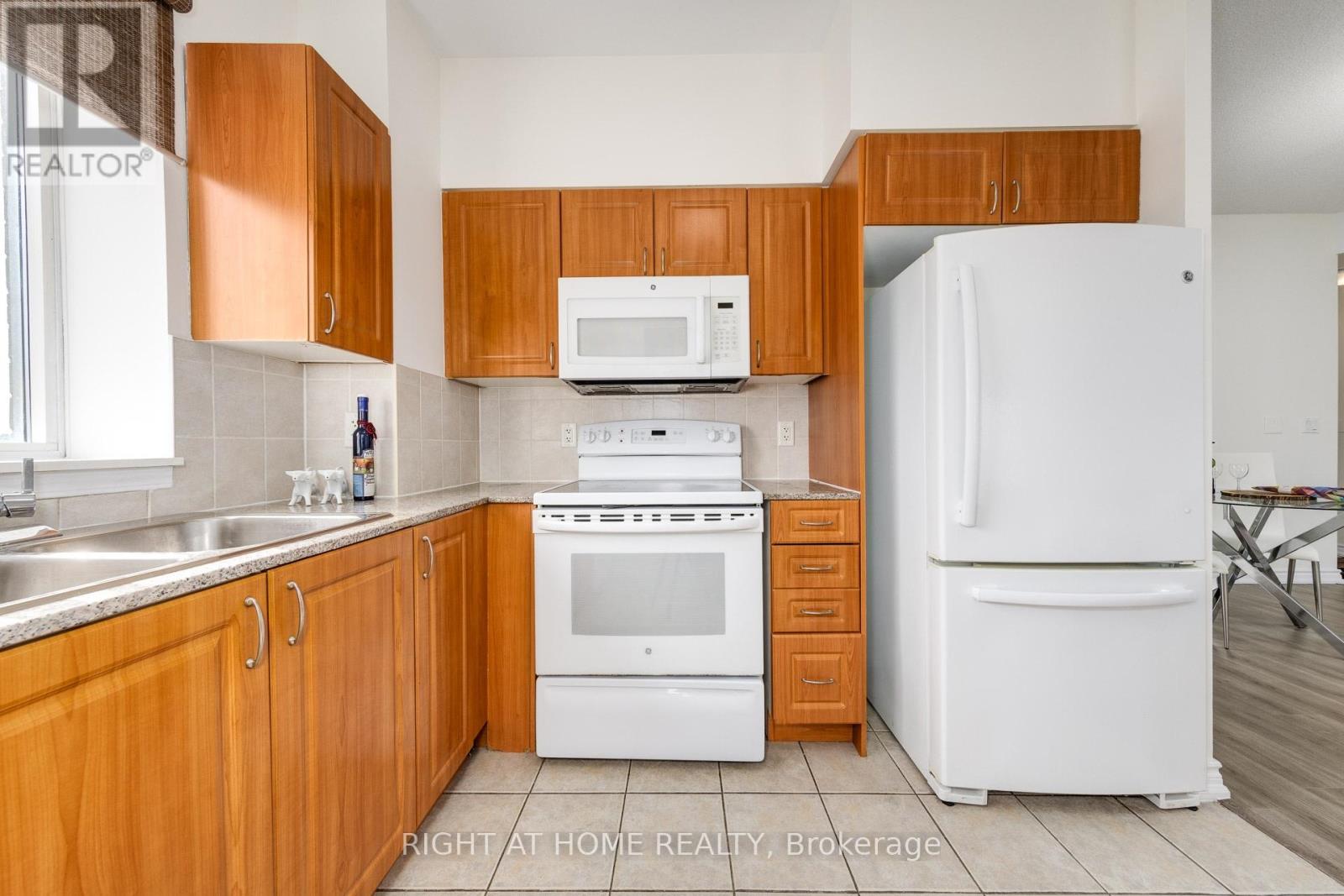 Ph3 - 5940 Yonge Street, Toronto, Ontario  M2M 4M6 - Photo 7 - C12407391