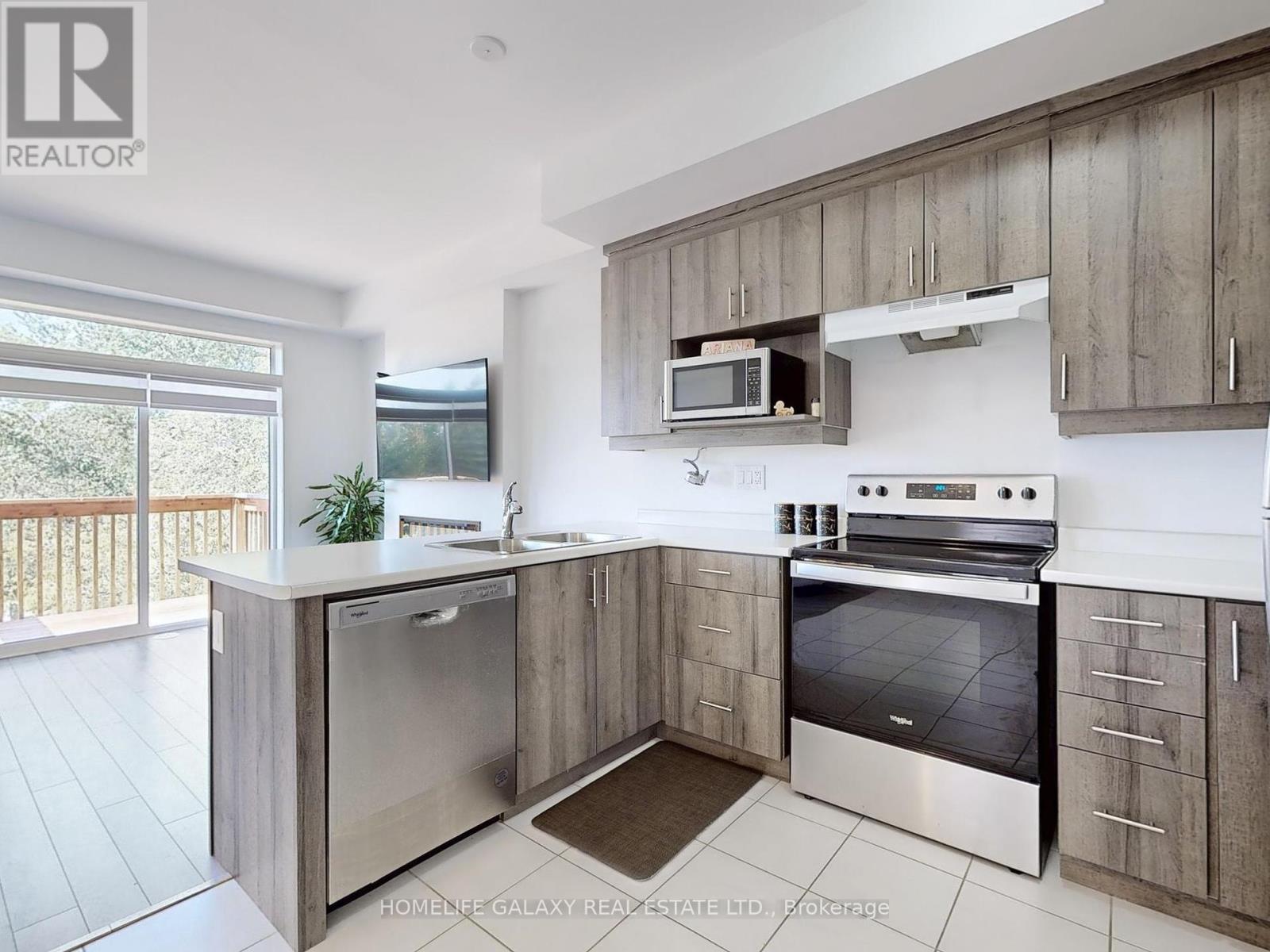 733 Heathrow Path, Oshawa, Ontario  L1K 3G4 - Photo 7 - E12407312