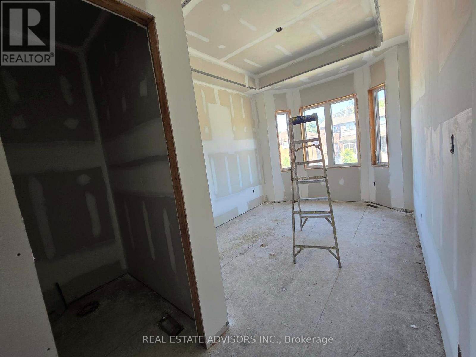 68b Laurel Avenue, Toronto (Kennedy Park), Ontario  M1K 3J6 - Photo 21 - E12407348