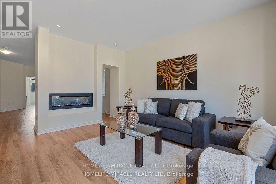2143 Hallandale Street, Oshawa, Ontario  L1H 8L7 - Photo 9 - E12407364