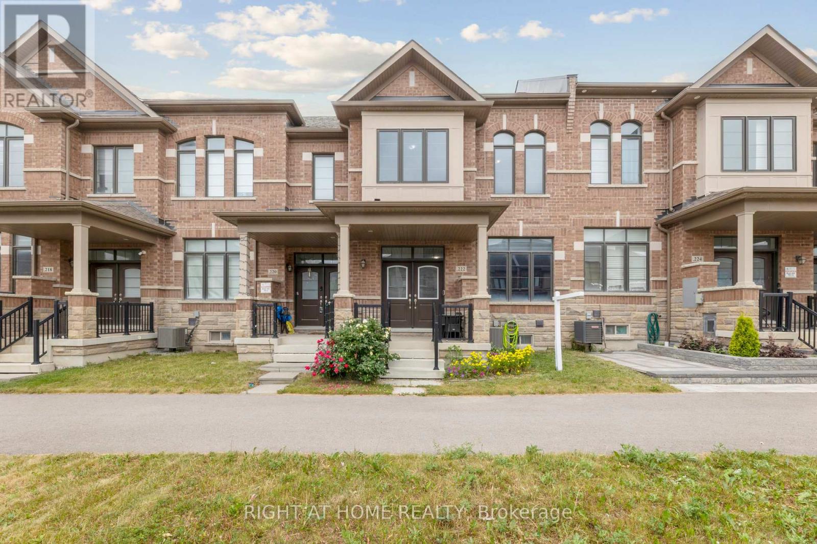 222 CORONATION ROAD, Whitby, Ontario