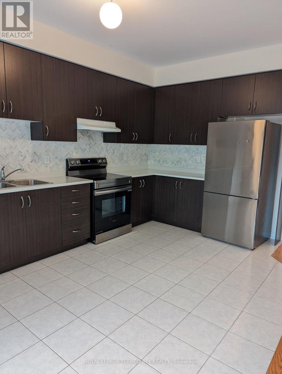 2420 Angora Street, Pickering, Ontario  L1X 0M6 - Photo 4 - E12407402