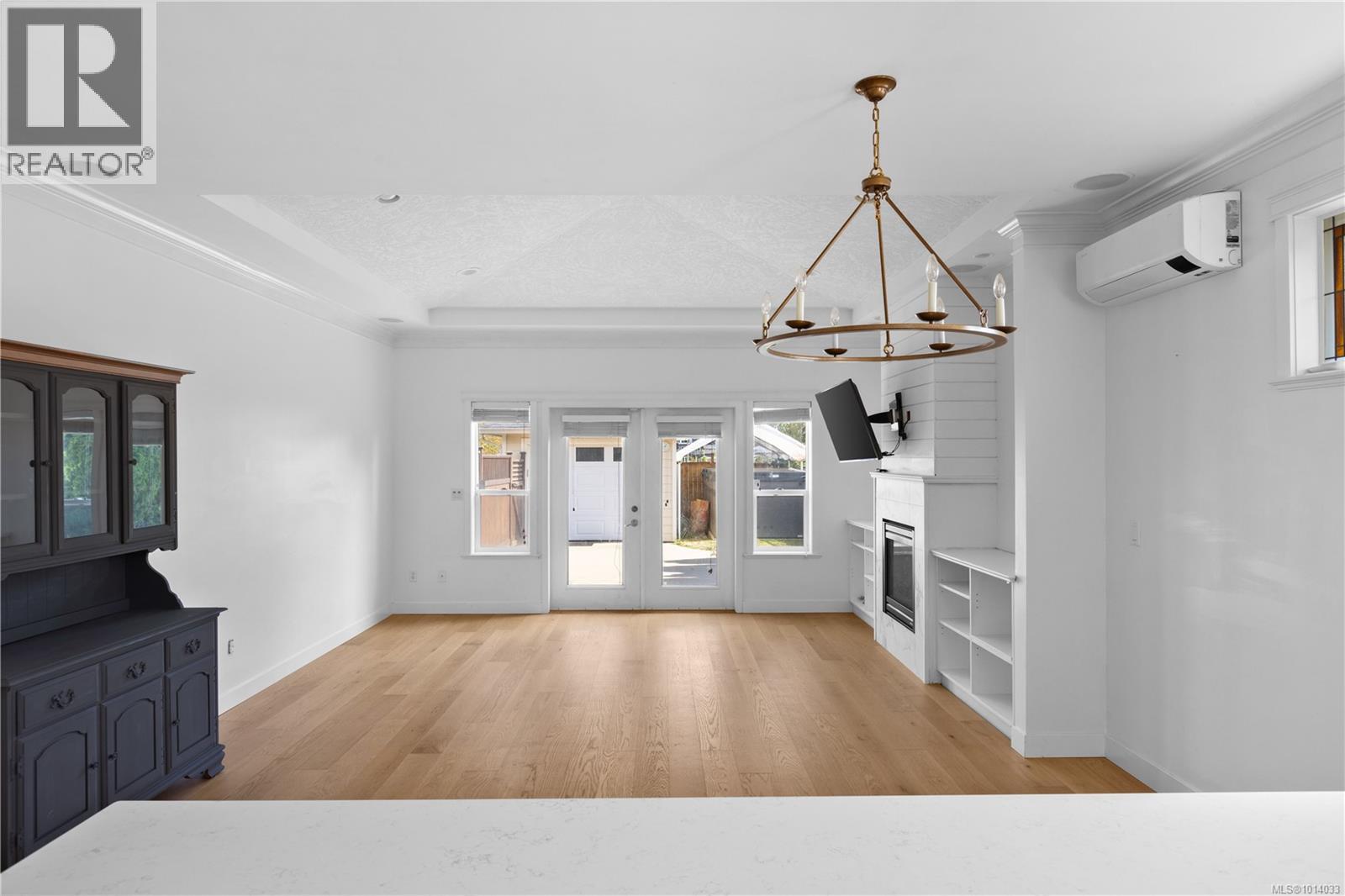Property at 9937 Swiftsure Pl image 2