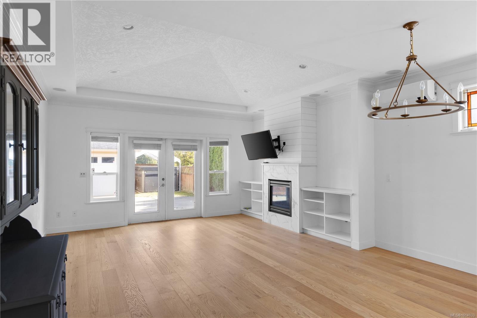 Property at 9937 Swiftsure Pl image 4