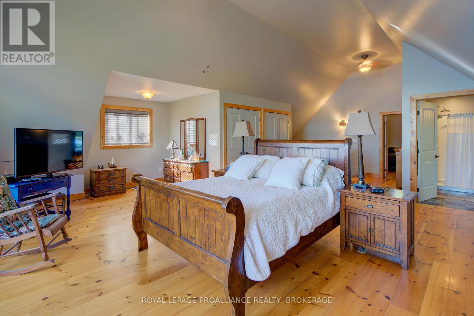 441b Maccomish Lane, South Frontenac (Frontenac South), Ontario  K0H 2L0 - Photo 32 - X12407483