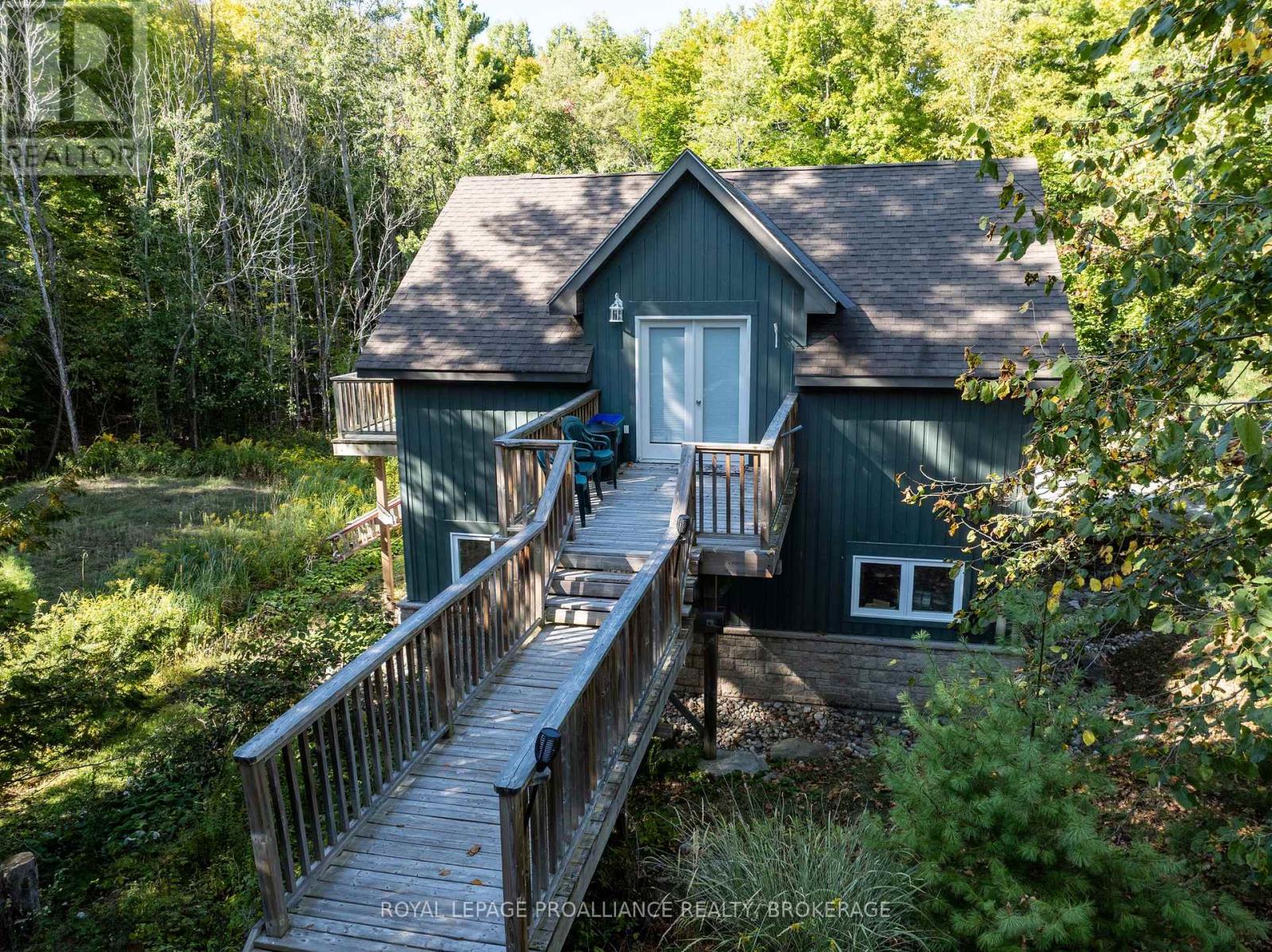 441b Maccomish Lane, South Frontenac (Frontenac South), Ontario  K0H 2L0 - Photo 38 - X12407483