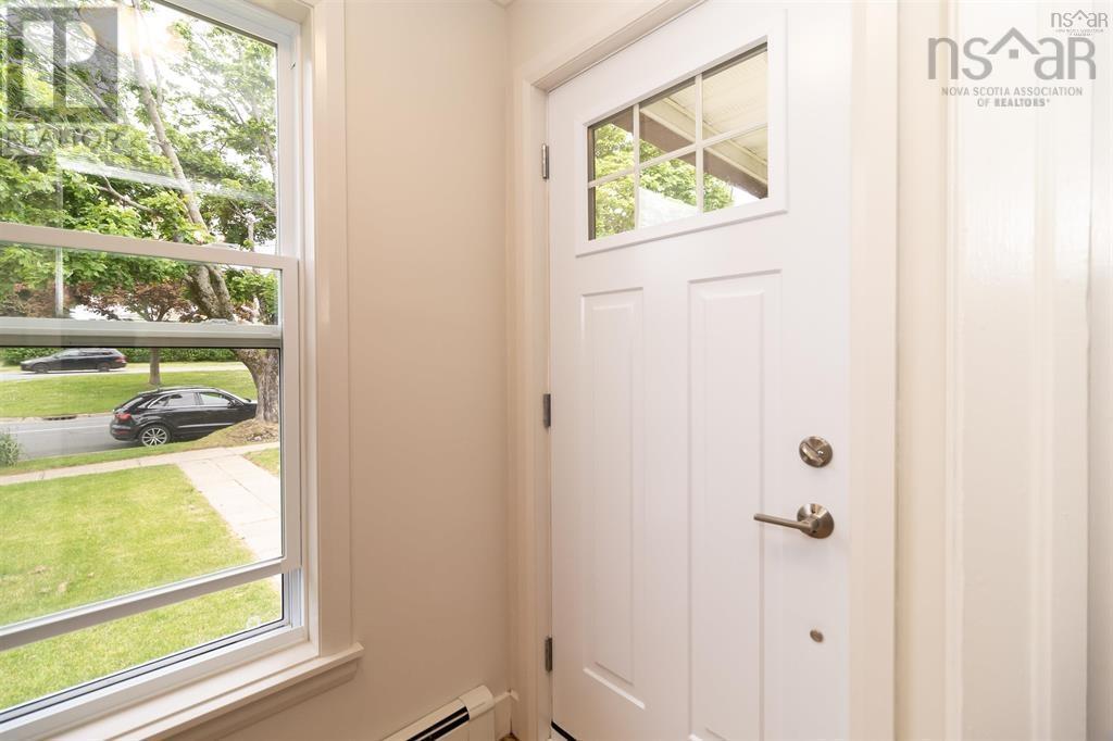 2892 Connaught Avenue, Halifax Peninsula, Nova Scotia  B3L 3A1 - Photo 2 - 202523146