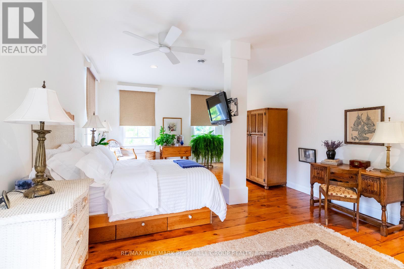 154 William Street, Tay (Victoria Harbour), Ontario  L0K 2A0 - Photo 12 - S12407325