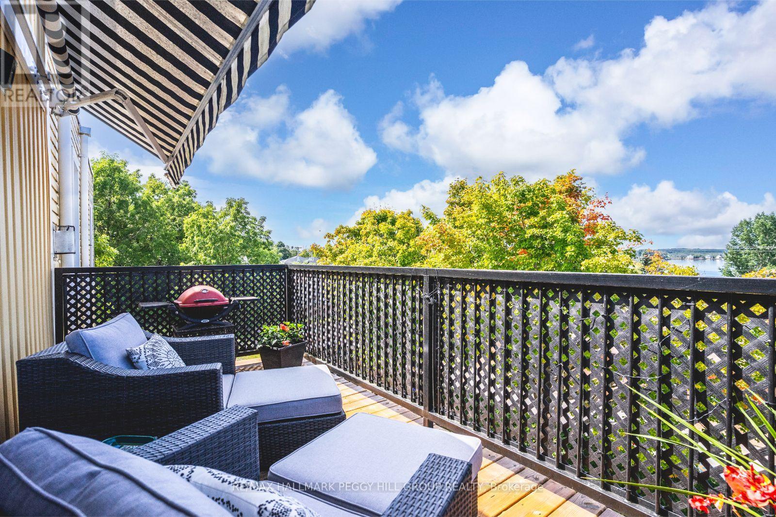 154 William Street, Tay (Victoria Harbour), Ontario  L0K 2A0 - Photo 19 - S12407325