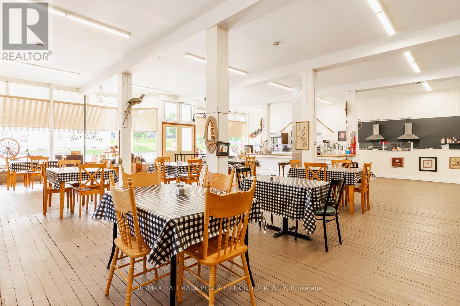 154 William Street, Tay (Victoria Harbour), Ontario  L0K 2A0 - Photo 4 - S12407325
