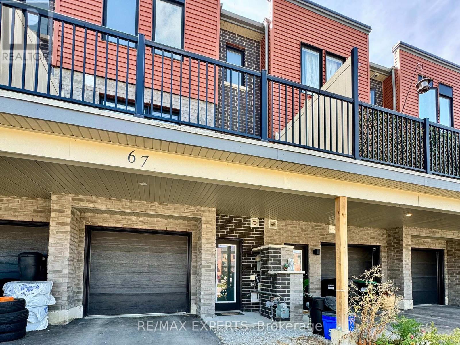 67 Fairlane Avenue, Barrie, Ontario  L9J 0N1 - Photo 2 - S12407358