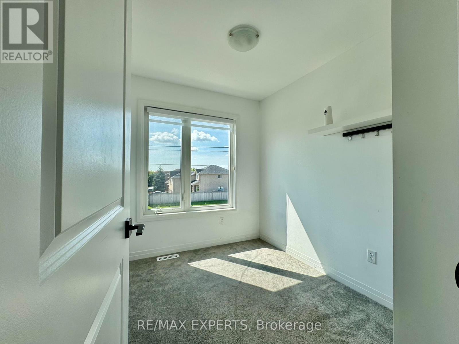 67 Fairlane Avenue, Barrie, Ontario  L9J 0N1 - Photo 20 - S12407358