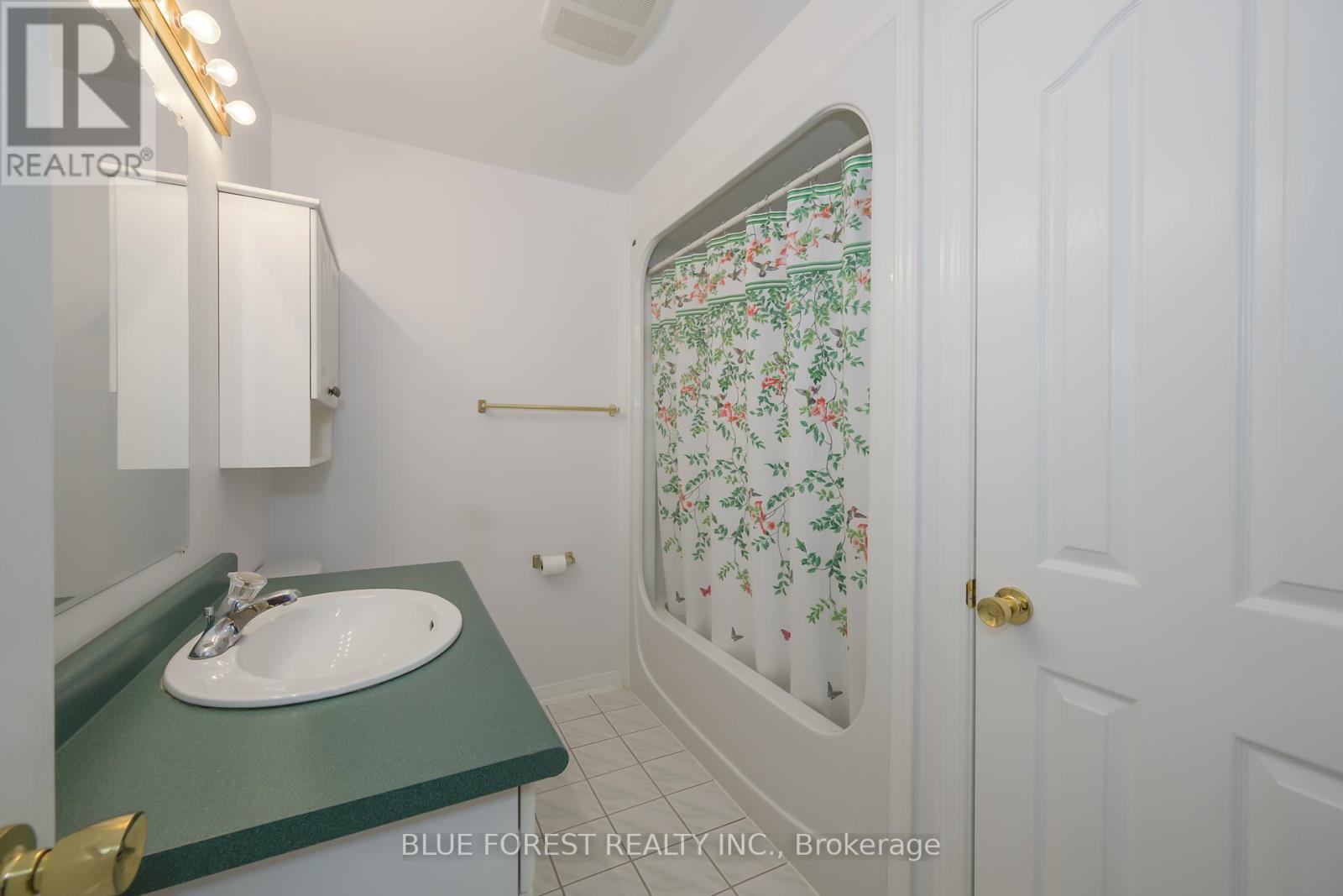547 Creston Avenue, London South, Ontario  N6C 3A5 - Photo 14 - X12407452