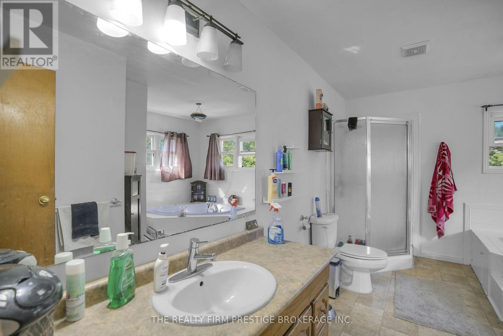 36315 Talbot Line, Southwold, Ontario  N0L 2E0 - Photo 16 - X12407482