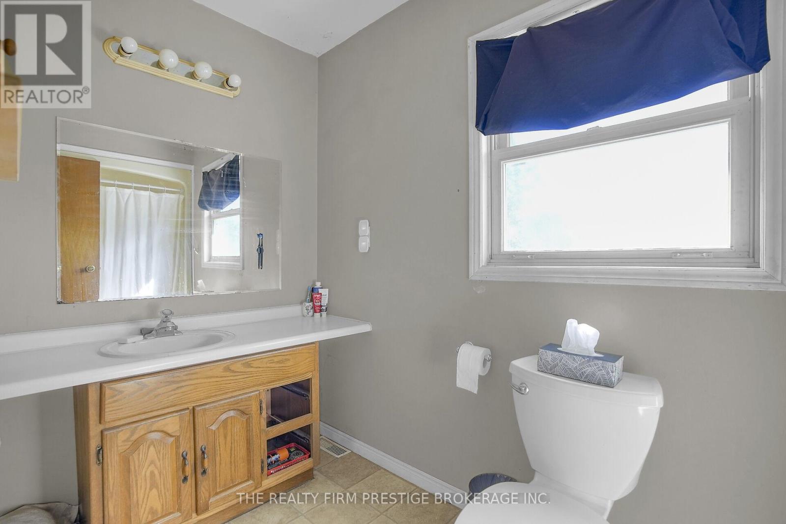 36315 Talbot Line, Southwold, Ontario  N0L 2E0 - Photo 19 - X12407482