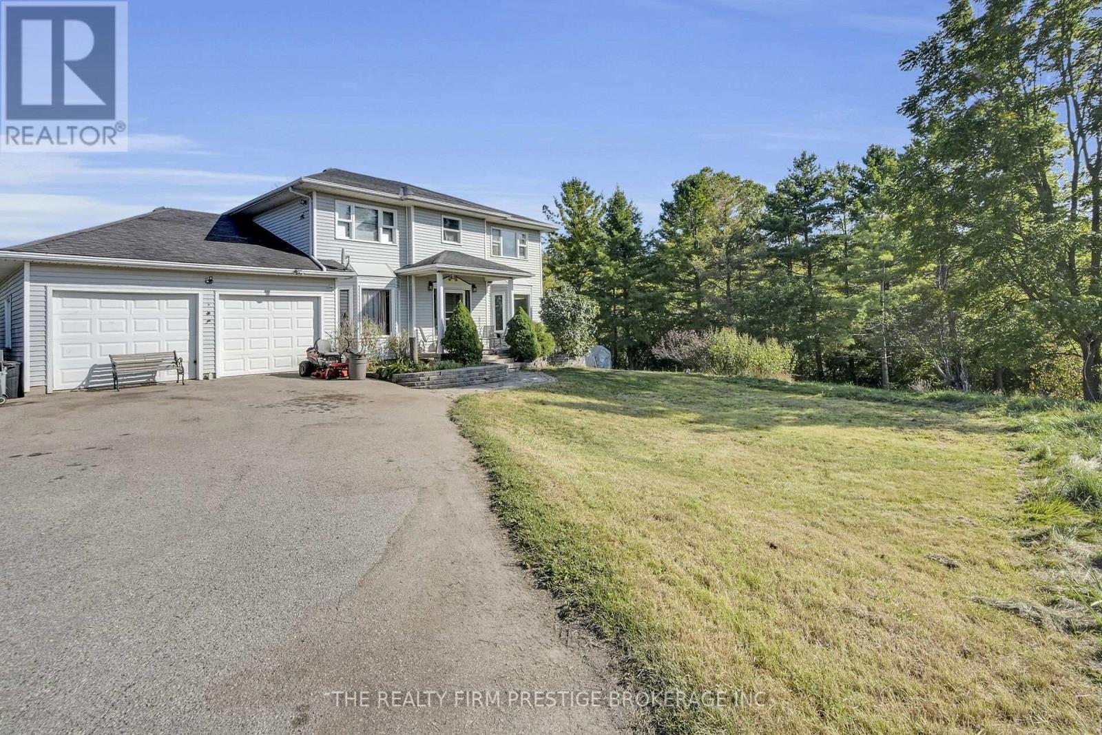 36315 Talbot Line, Southwold, Ontario  N0L 2E0 - Photo 31 - X12407482