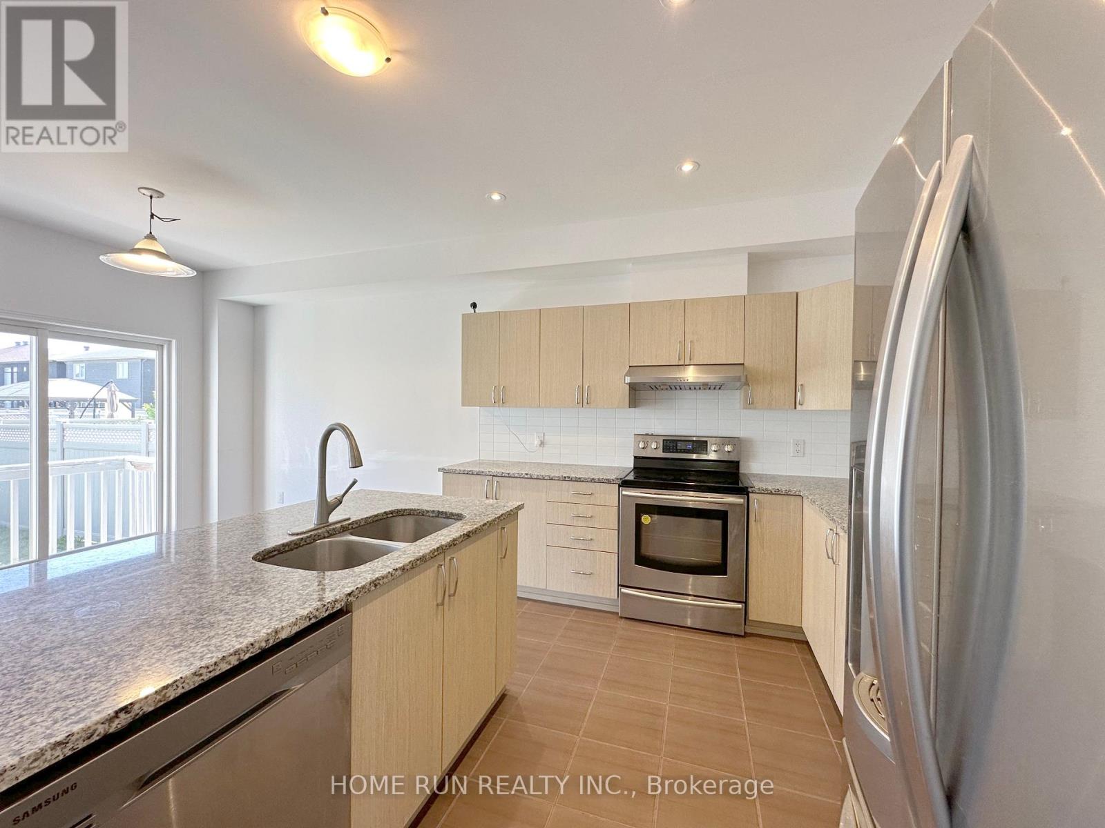 193 Balikun Heights, Ottawa, Ontario  K2V 0B6 - Photo 13 - X12407457