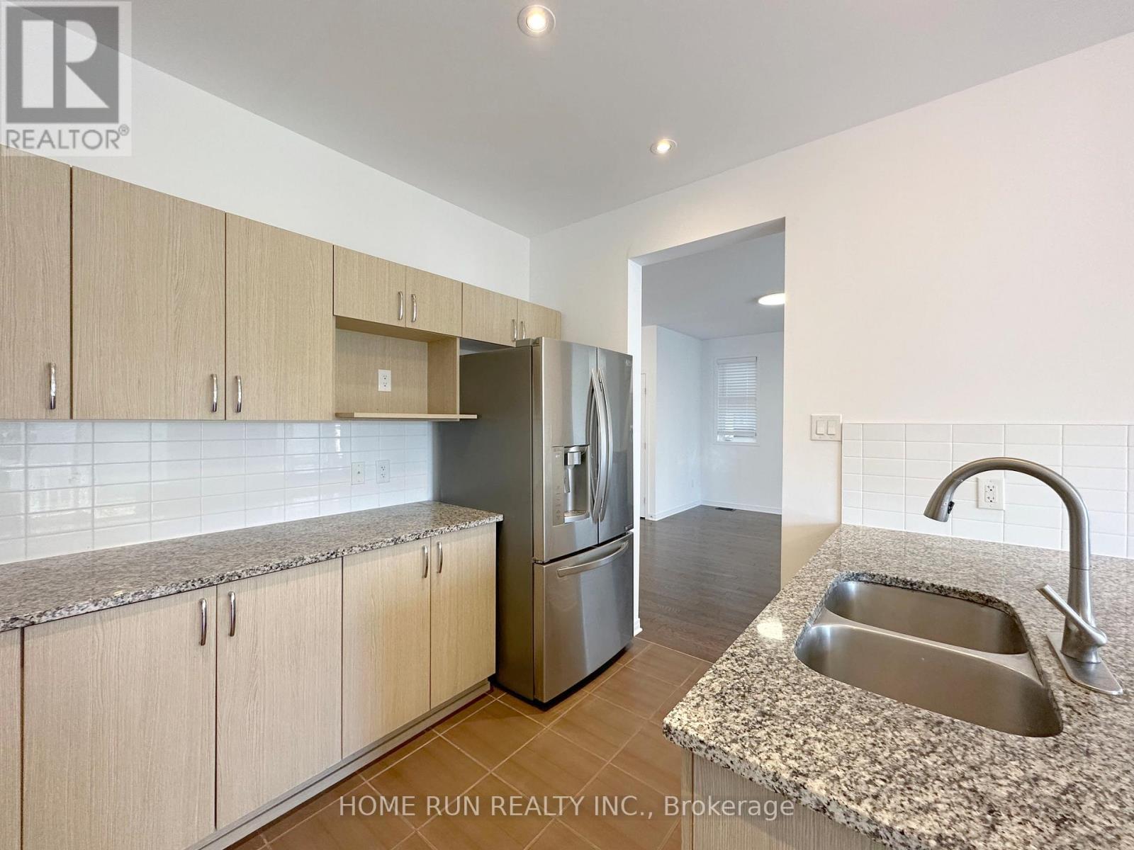 193 Balikun Heights, Ottawa, Ontario  K2V 0B6 - Photo 14 - X12407457