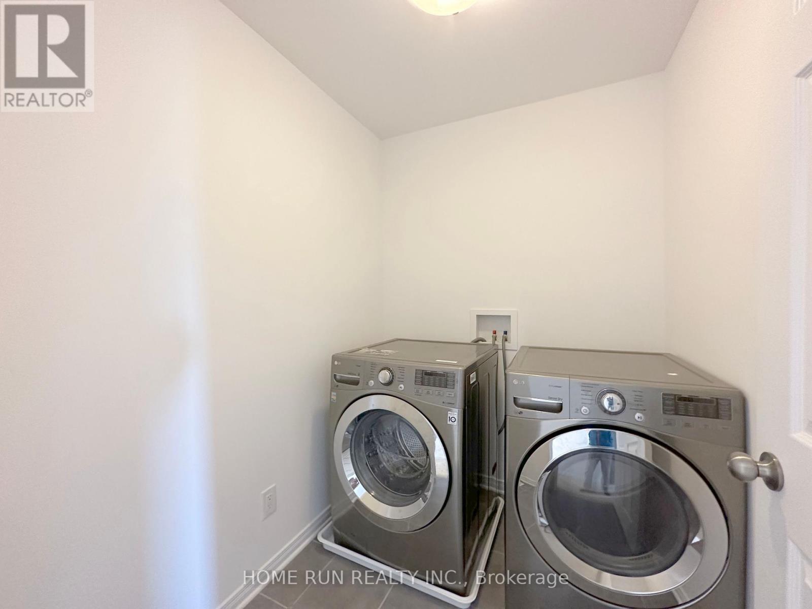 193 Balikun Heights, Ottawa, Ontario  K2V 0B6 - Photo 30 - X12407457