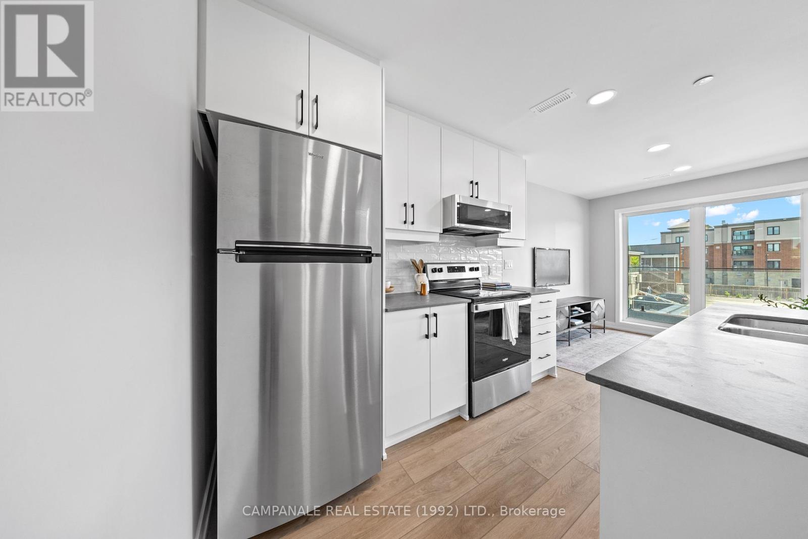 4 Modugno Avenue, Ottawa, Ontario  K2J 6J2 - Photo 5 - X12407465