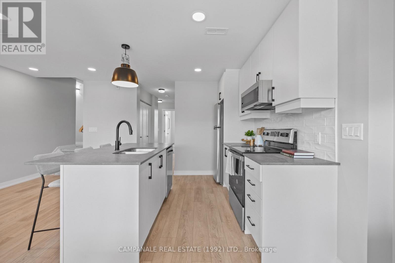 4 Modugno Avenue, Ottawa, Ontario  K2J 6J2 - Photo 7 - X12407465