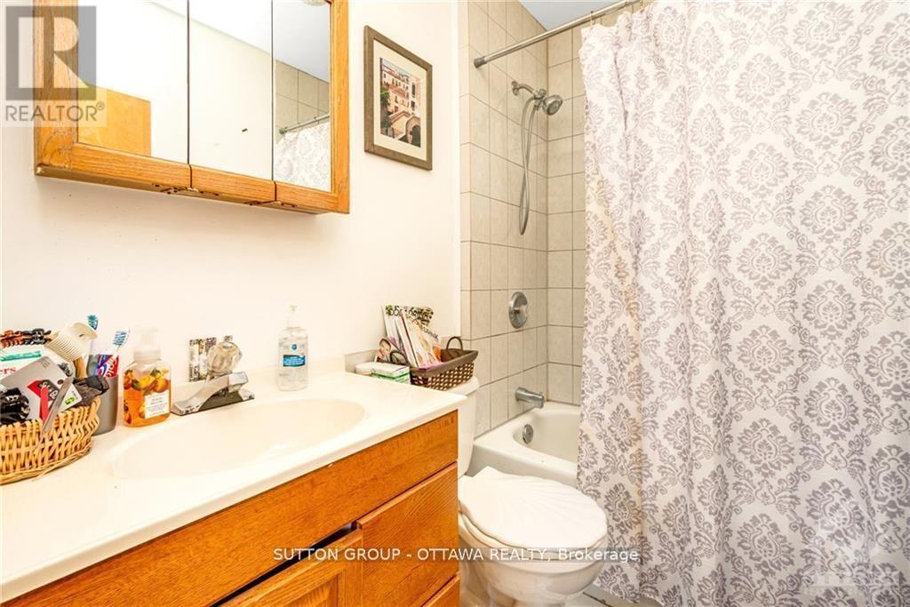 846 St Laurent Boulevard, Ottawa, Ontario  K1K 3A9 - Photo 18 - X12407469