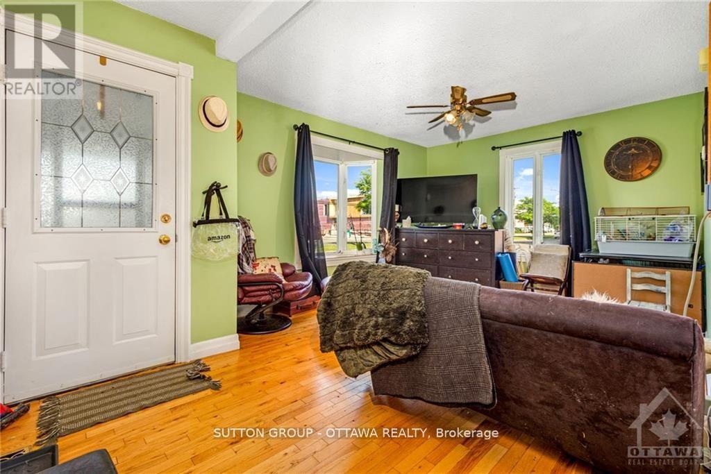 846 St Laurent Boulevard, Ottawa, Ontario  K1K 3A9 - Photo 5 - X12407469