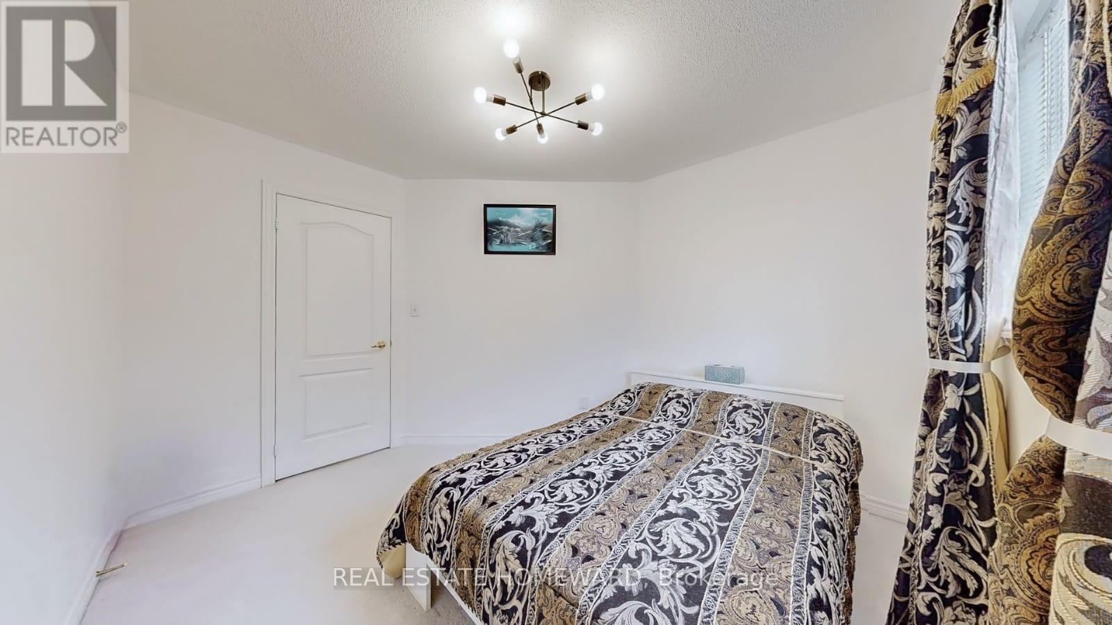 23 Pathmaster Road, Brampton, Ontario  L6P 2G8 - Photo 22 - W12407321
