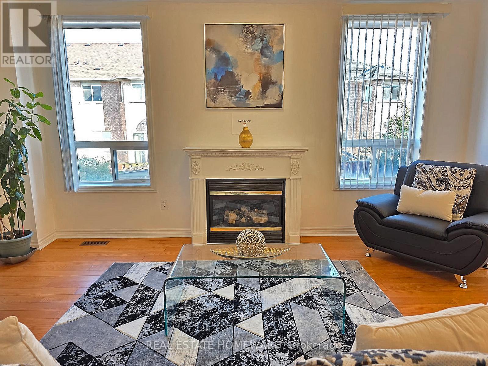 23 Pathmaster Road, Brampton, Ontario  L6P 2G8 - Photo 6 - W12407321