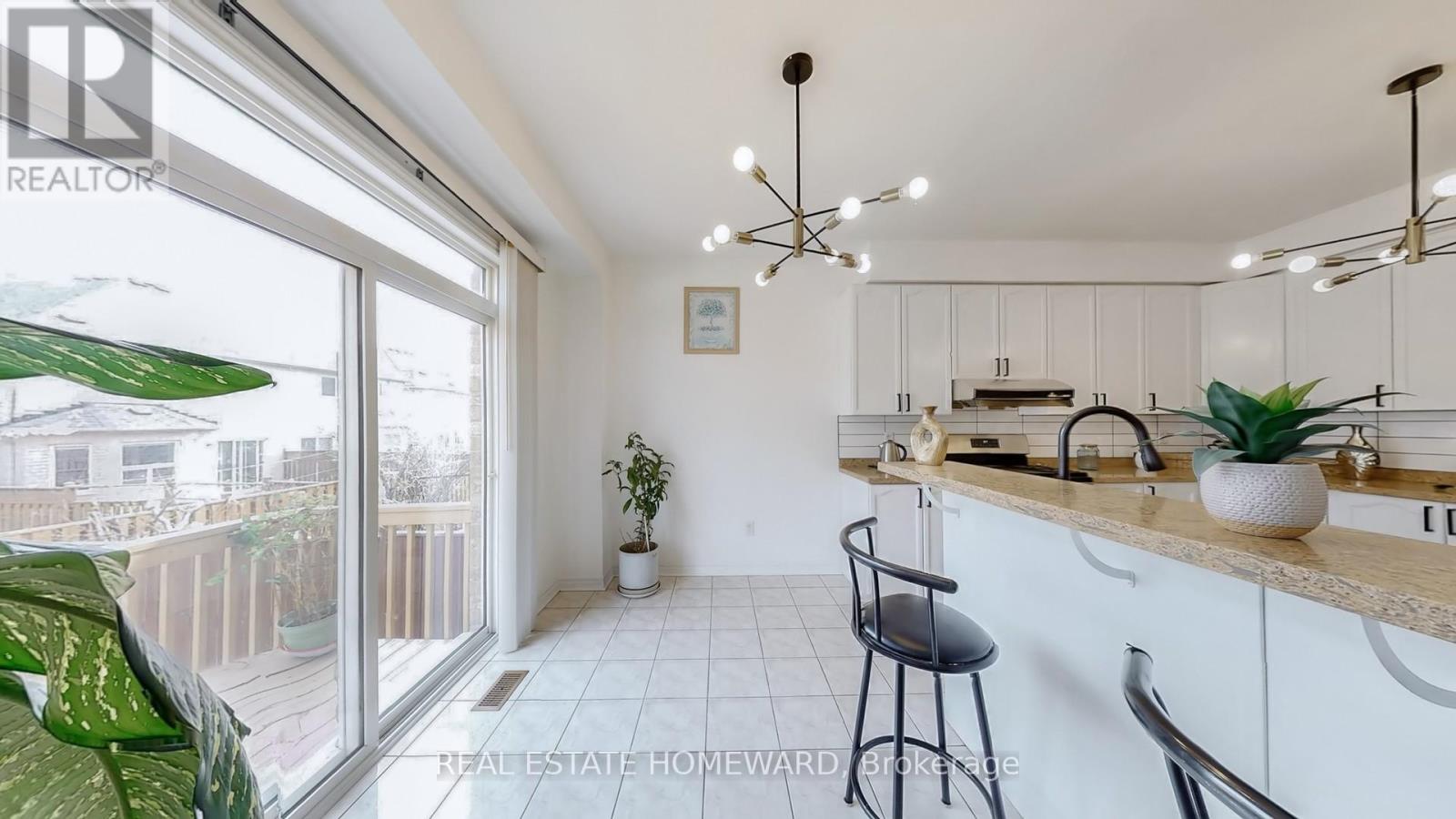 23 Pathmaster Road, Brampton, Ontario  L6P 2G8 - Photo 7 - W12407321