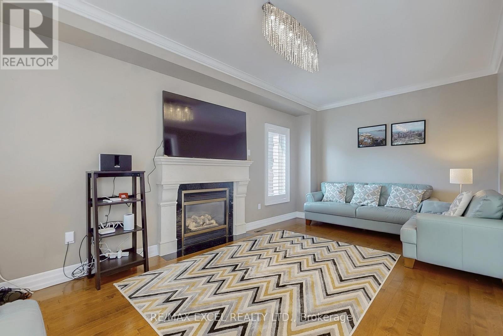 5368 Vail Court, Mississauga (Central Erin Mills), Ontario  L5M 6G9 - Photo 11 - W12407327