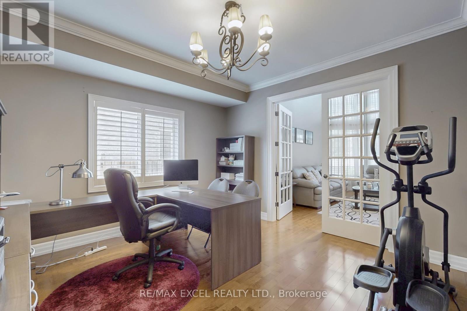 5368 Vail Court, Mississauga (Central Erin Mills), Ontario  L5M 6G9 - Photo 19 - W12407327