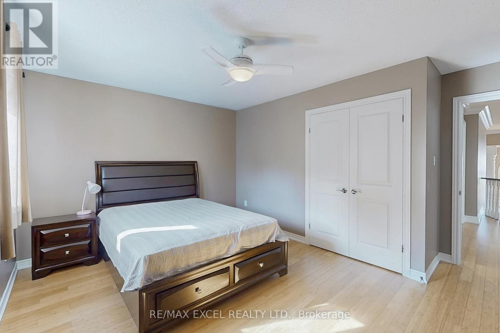 5368 Vail Court, Mississauga (Central Erin Mills), Ontario  L5M 6G9 - Photo 30 - W12407327