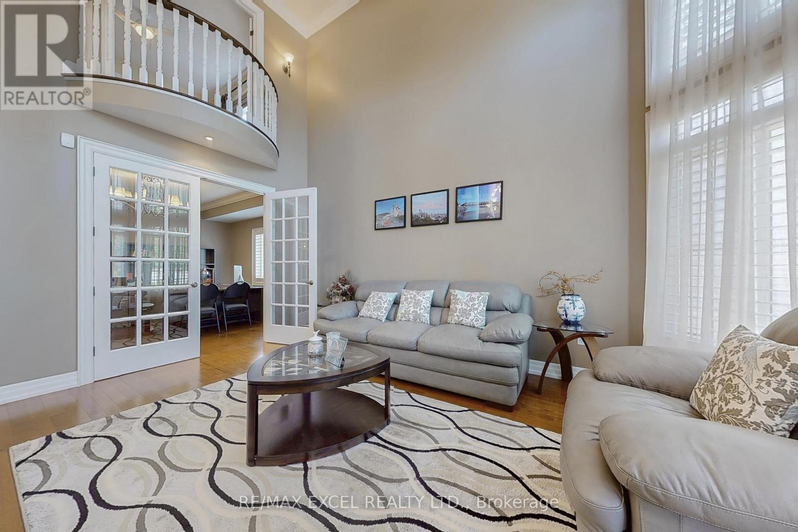 5368 Vail Court, Mississauga (Central Erin Mills), Ontario  L5M 6G9 - Photo 7 - W12407327