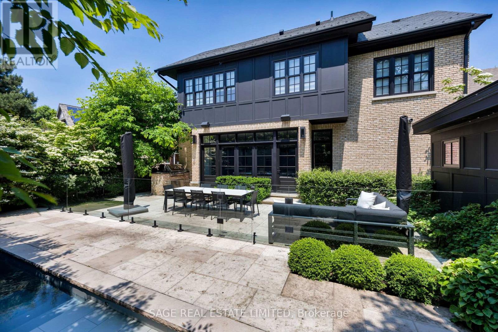 55 Strath Avenue, Toronto, Ontario  M8X 1R4 - Photo 21 - W12407339