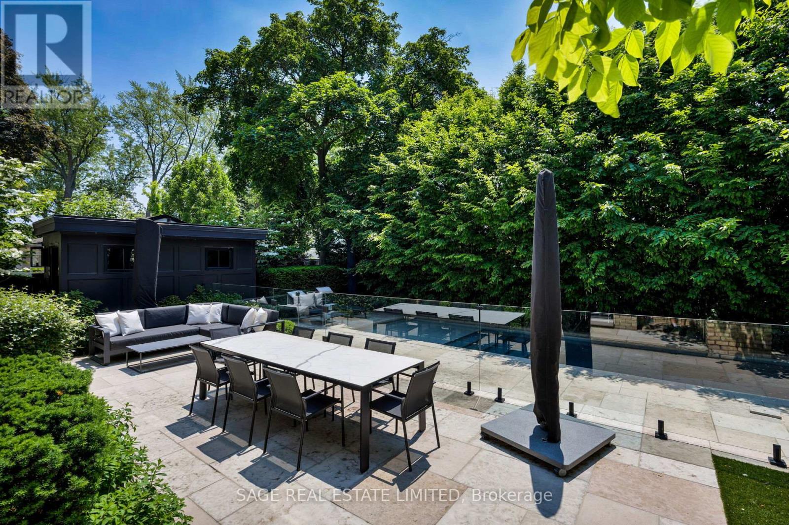 55 Strath Avenue, Toronto, Ontario  M8X 1R4 - Photo 22 - W12407339