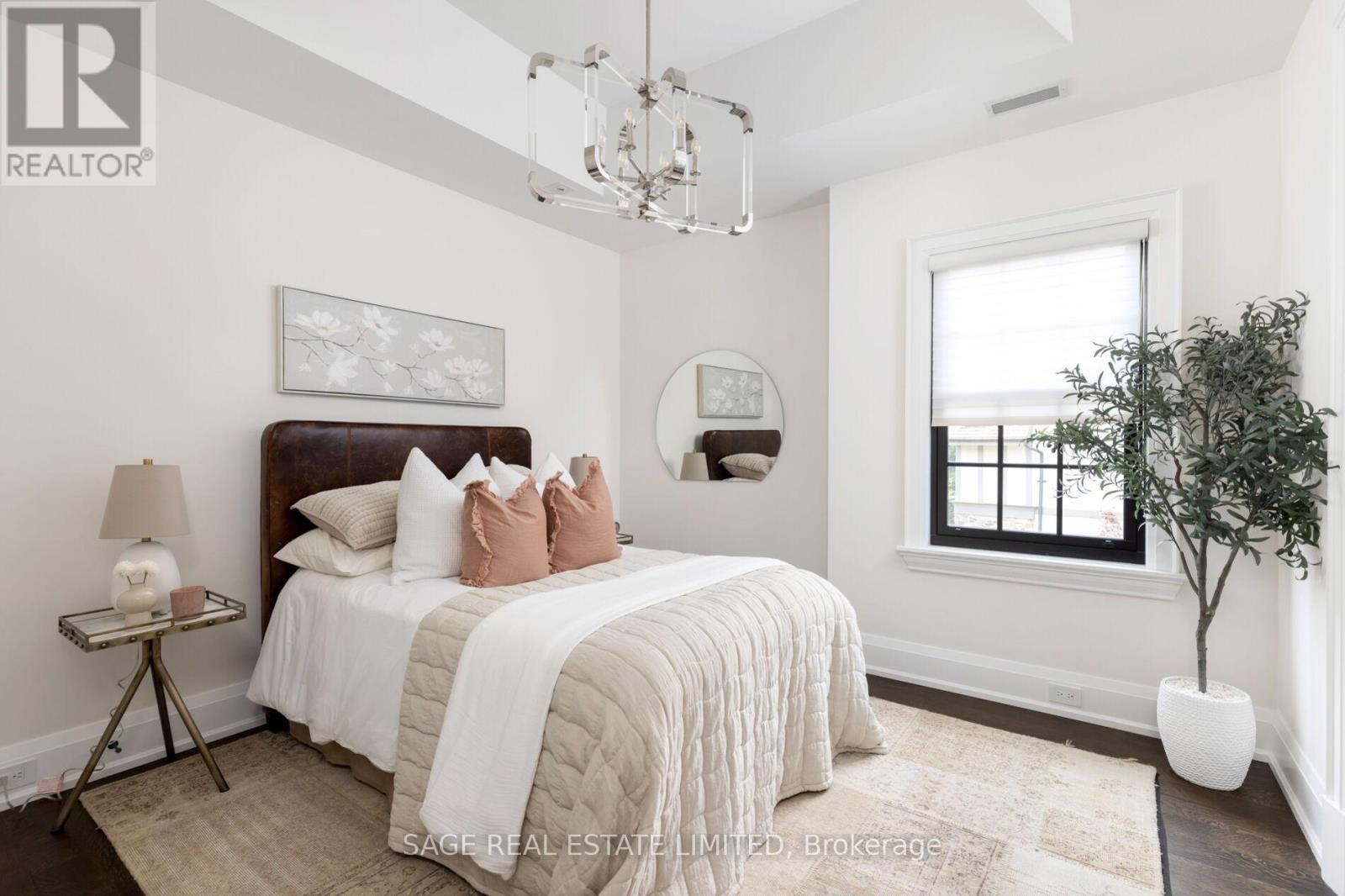 55 Strath Avenue, Toronto, Ontario  M8X 1R4 - Photo 33 - W12407339