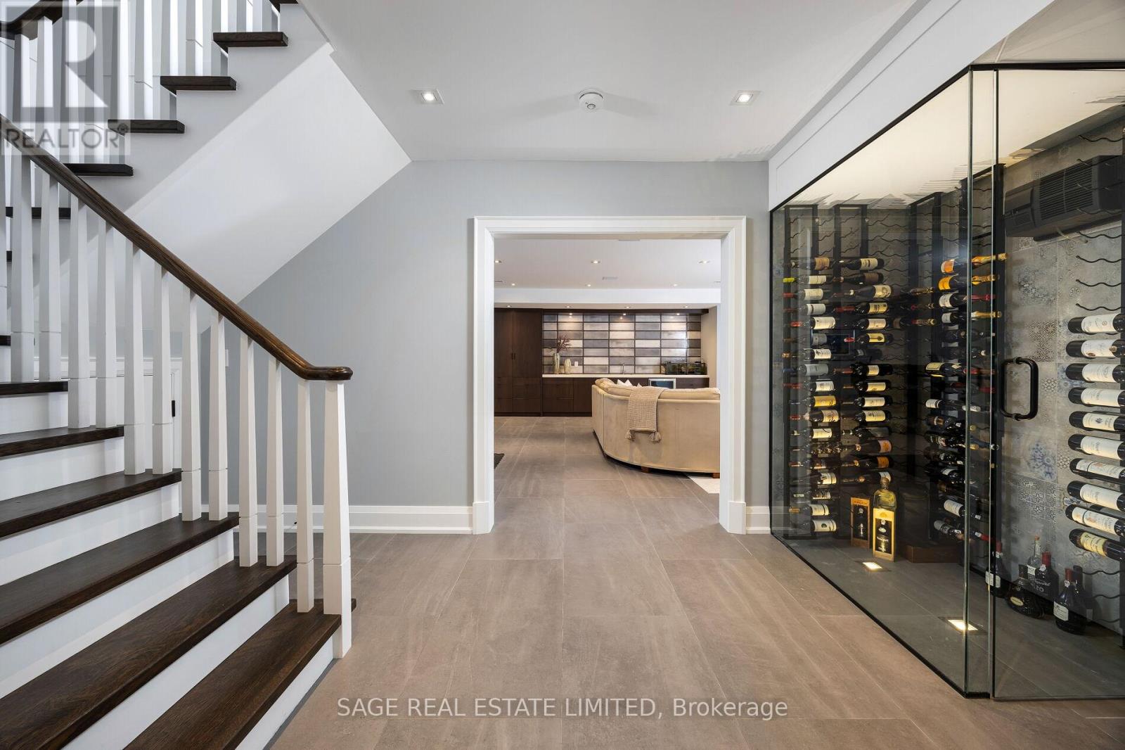 55 Strath Avenue, Toronto, Ontario  M8X 1R4 - Photo 41 - W12407339