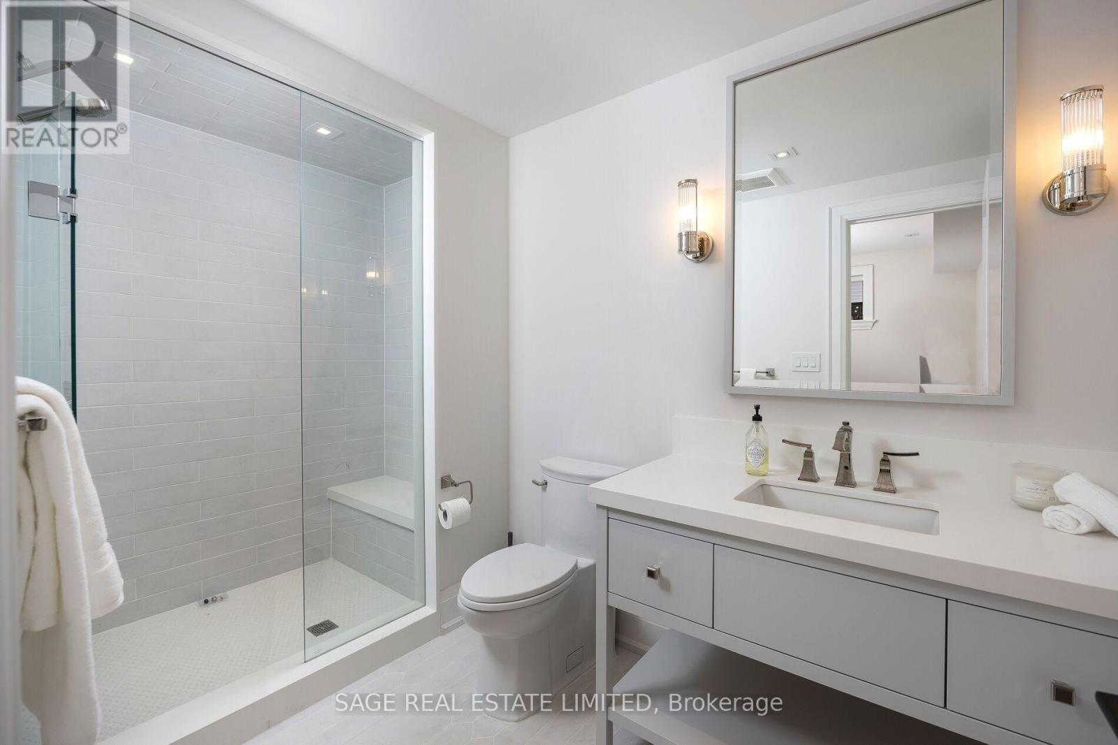 55 Strath Avenue, Toronto, Ontario  M8X 1R4 - Photo 48 - W12407339