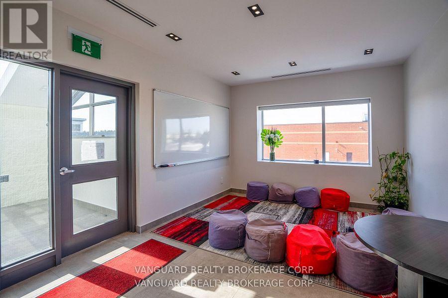 2nd - 14 Abacus Road, Brampton, Ontario  L6T 5B7 - Photo 11 - W12407342