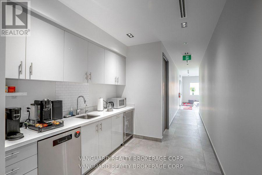 2nd - 14 Abacus Road, Brampton, Ontario  L6T 5B7 - Photo 22 - W12407342