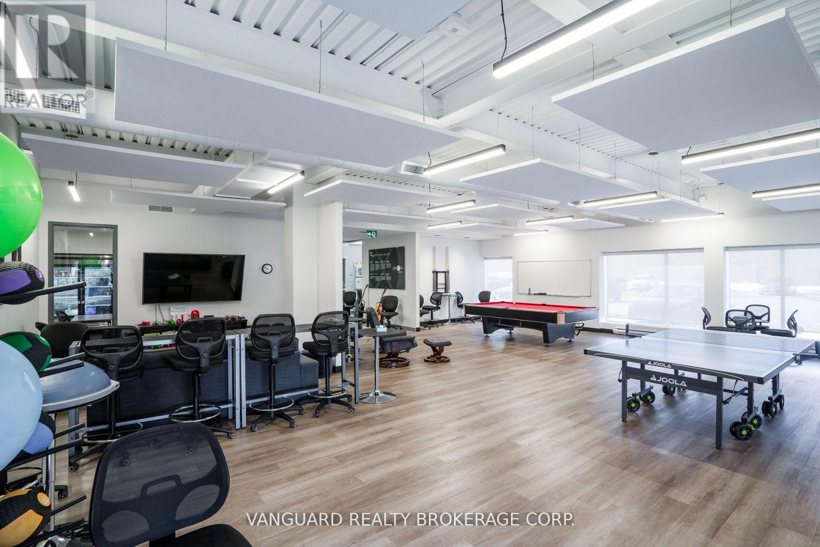 Main - 14 Abacus Road, Brampton, Ontario  L6T 5B7 - Photo 16 - W12407344