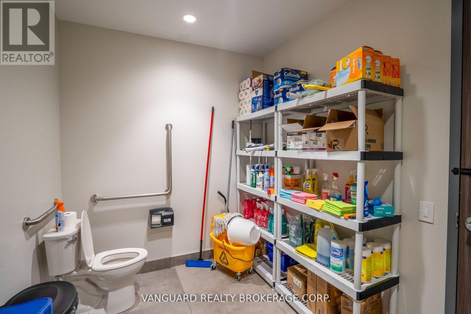 Main - 14 Abacus Road, Brampton, Ontario  L6T 5B7 - Photo 32 - W12407344