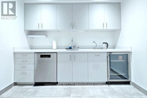 Main/ 2nd - 14 Abacus Road, Brampton (Brampton East), Ontario  L6T 5B7 - Photo 14 - W12407347