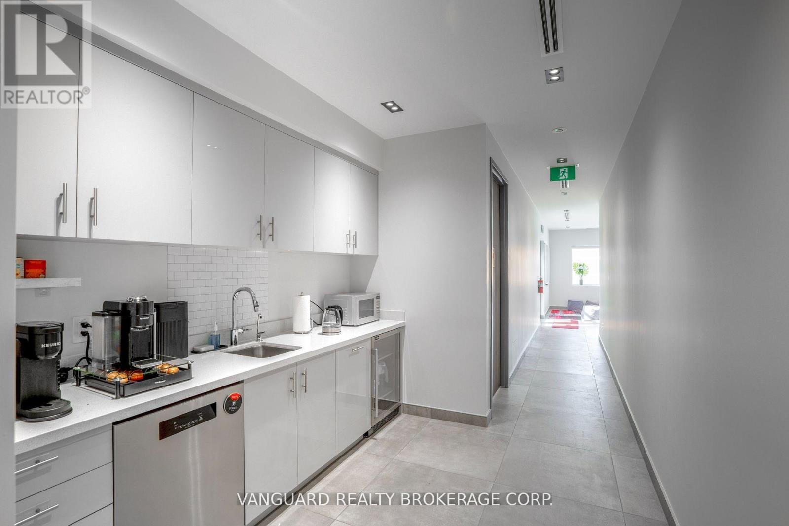 Main/ 2nd - 14 Abacus Road, Brampton, Ontario  L6T 5B7 - Photo 19 - W12407347