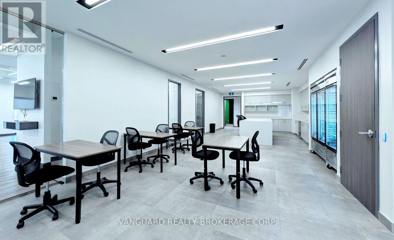 Main/ 2nd - 14 Abacus Road, Brampton (Brampton East), Ontario  L6T 5B7 - Photo 3 - W12407347